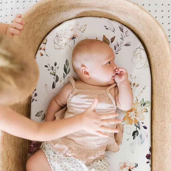 GRSSDER Stretchy Ultra Soft Fitted Bassinet Sheet Set 2 Pack, Universal Fit for Bassinets Baby Cradle Moses Basket Oval Rectangle Mattress, Watercolor Pretty Purple Flora for Girls