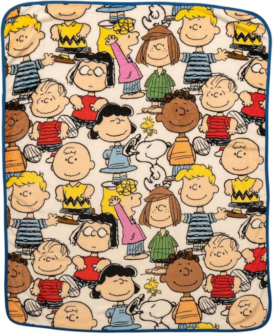 Franco Peanuts Kids Bedding Super Soft Cozy Silk Touch Throw, 40 in x 50 in, (Officially Licensed Product)