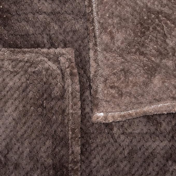 Fuzzy Throw Blanket, Plush Fleece Blankets for adults, Toddler, boys and Girls, Warm Soft Blankets and Throws for Bed, Couch, Sofa, Travel and Outdoor, Camping (Full Twin(70"x80"), XL2-Eagle Grey)