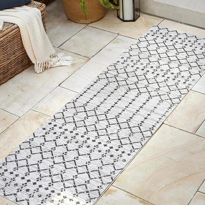 JONATHAN Y SMB108I-28 Ourika Moroccan Geometric Textured Weave Indoor Outdoor Runner Rug, Bohemian Rustic Scandinavian Easy Cleaning,Bedroom,Kitchen,Backyard,Patio,Non Shedding, Cream/Black, 2 X 8