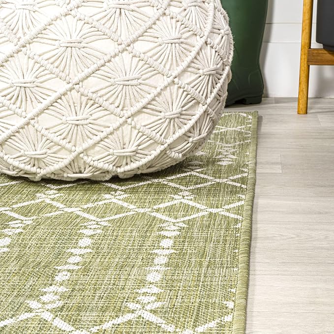 JONATHAN Y SMB108N-5R Ourika Moroccan Geometric Textured Weave Indoor Outdoor Area Rug,Coastal,Traditional,Transitional Easy Clean,Bedroom,Kitchen,Backyard,Patio,Non-Shed, Light Green/Cream, 5' Round