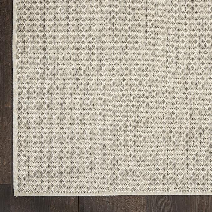 Nourison Courtyard 4' x Square Ivory Silver Fabric Modern Area Rug (4' Square)