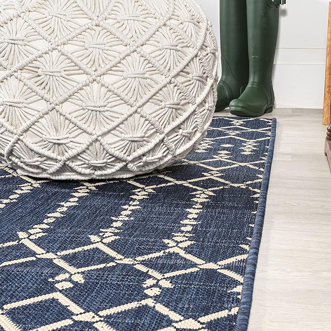 JONATHAN Y SMB108K-5R Ourika Moroccan Geometric Textured Weave Indoor Outdoor Area Rug, Bohemian Coastal Traditional Easy Cleaning,Bedroom,Kitchen,Backyard,Patio,Non Shedding, 5' Round, Navy/Beige