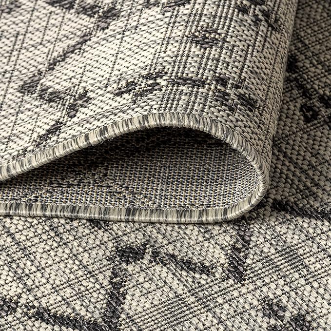 JONATHAN Y SMB108E-3 Ourika Moroccan Geometric Textured Weave Indoor Outdoor Area Rug, Bohemian, Rustic, Scandinavian Easy Cleaning,Bedroom,Kitchen,Backyard,Patio,Non Shedding, Light Gray/Black, 3 X 5