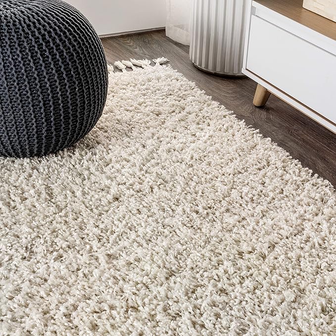 JONATHAN Y MCR100D-4 Mercer Shag Plush Tassel Indoor Area -Rug Bohemian Modern Contemporary Solid Easy -Cleaning Bedroom Kitchen Living Room, 4 X 6, Cream with Tassel