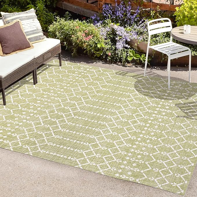 JONATHAN Y SMB108N-4 Ourika Moroccan Geometric Textured Weave Indoor Outdoor Area-Rug, Bohemian Coastal Traditional Easy-Cleaning,Bedroom,Kitchen,Backyard,Patio,Non Shedding, 4 X 6, Light Green/Cream