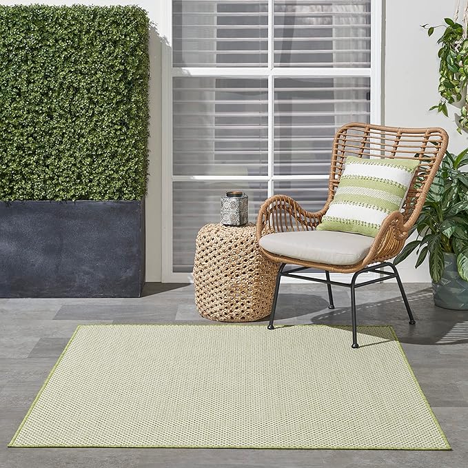 Nourison Courtyard 4' x Square Ivory Green Fabric Modern Area Rug (4' Square)