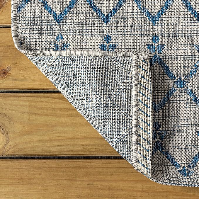 JONATHAN Y SMB108A-220 Ourika Moroccan Geometric Textured Weave Indoor/Outdoor Runner Rug, Bohemian, Scandinavian for Bedroom, Kitchen, Living Room, Easy-Cleaning, Light Gray/Navy, 2 ft. x 20 ft.