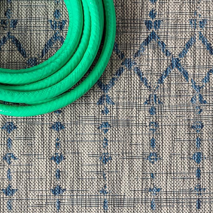 JONATHAN Y SMB108A-9R Ourika Moroccan Geometric Textured Weave Indoor/Outdoor Area Rug, Bohemian, Scandinavian for Bedroom, Kitchen, Living Room, Easy-Cleaning, Light Gray/Navy, 9' Round