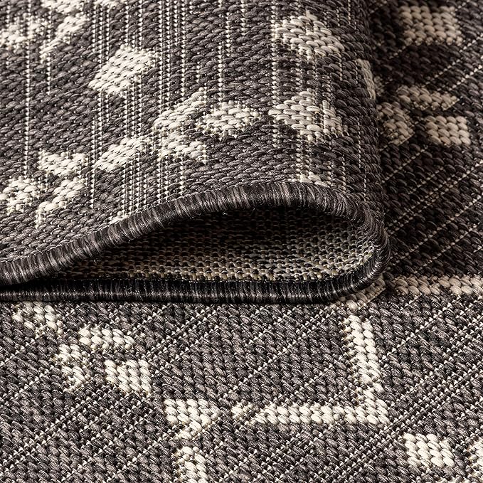 JONATHAN Y SMB108F-3R Ourika Moroccan Geometric Textured Weave Black/Gray 3' Round Indoor/Outdoor Area Rug, Pet Friendly, Non-Shedding, Stain Resistant, Easy-Cleaning for Backyard, Patio, Porch