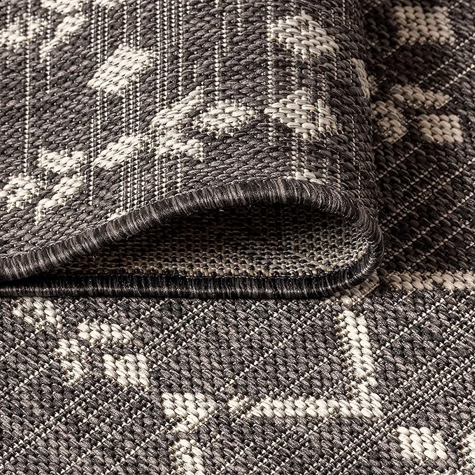 JONATHAN Y SMB108F-8 Ourika Moroccan Geometric Textured Weave Indoor Outdoor -Area Rug, Bohemian, Rustic, Scandinavian Easy-Cleaning,Bedroom,Kitchen,Backyard,Patio,Non Shedding, Black/Gray, 8 X 10