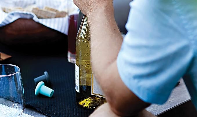 Outset Silicone Wine Bottle Stopper, Set of 4, Black and Blue