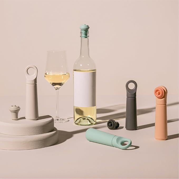 Vacu Vin Wine Saver Vacuum Reusable Stoppers - Set of 4 - Designed and Made in the Europe - Keep Wine Fresh for Up to a Week with Airtight Seal - Compatible with Vacu Vin Wine Saver Pump