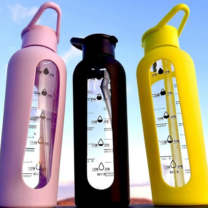 Mayim 24 Oz Glass Tumbler with Straw and Handle, Reusable Motivational Glass Water Bottle with Silicone Sleeve and Time Marker, Leak Proof Borosilicate Water Bottle -Kelly Green