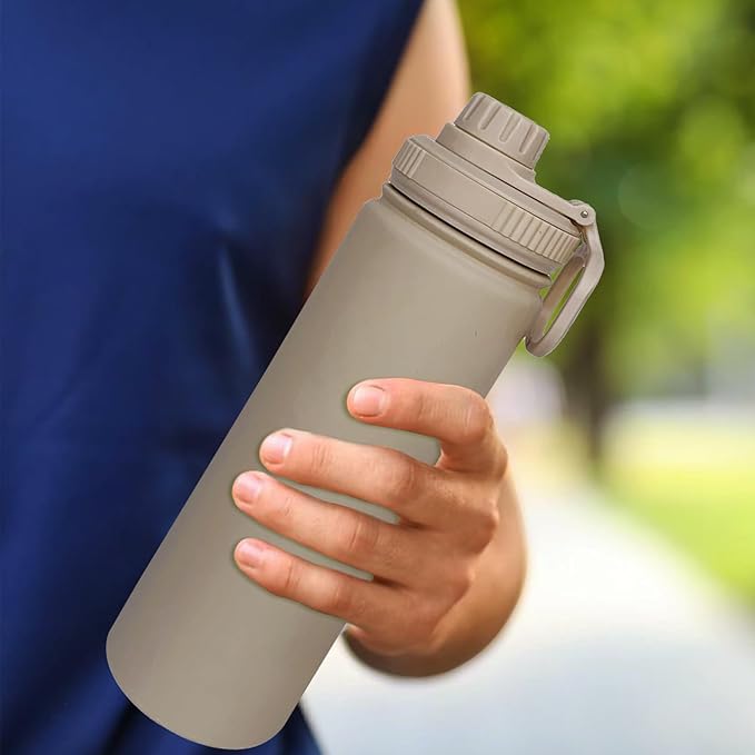 22oz Insulated Water Bottle ，Stainless Steel Sports Water Cup Flask with 2 Lids, Wide Mouth Travel Thermal Mug,Outdoor Sports Bottle（Cream apricot）