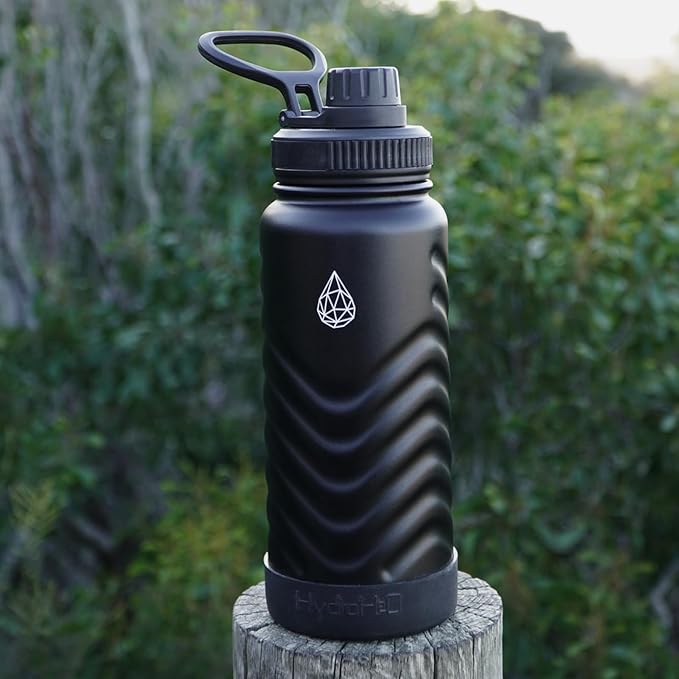 24 oz Insulated Water Bottle - Green Water Bottles with Straw (Straw Lid & Spout Lid) & Silicone Handle & Boot - Wide Mouth Stainless Steel Water Bottles - BPA Free - (Green, 750ml)