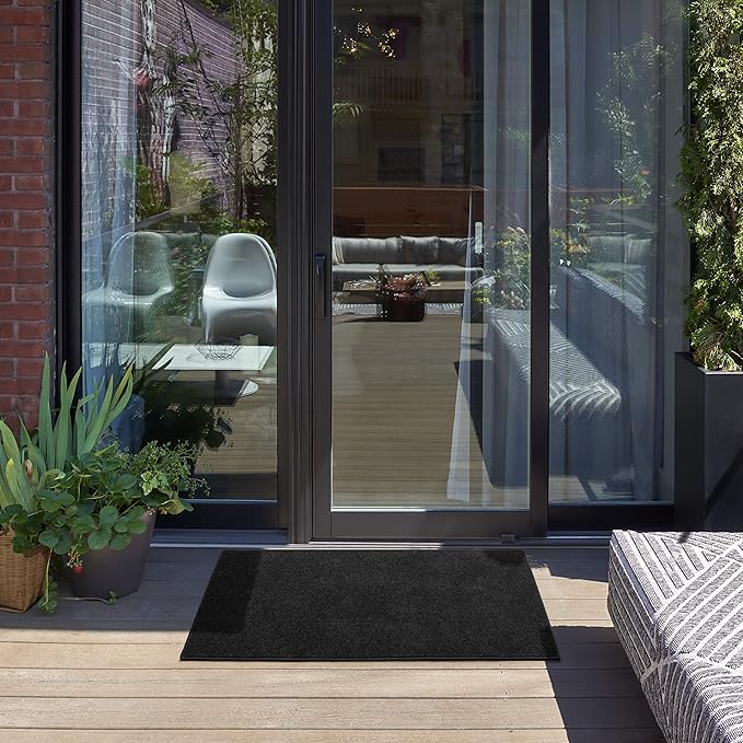 Nourison Essentials 2' x 4' Black Fabric Outdoor Area Rug (2' x 4')