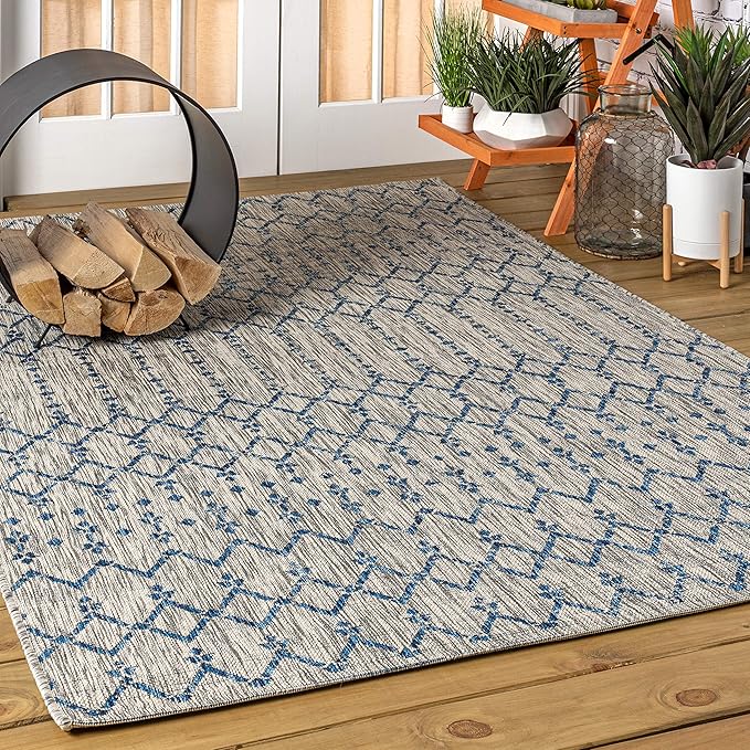 JONATHAN Y SMB108A-4 Ourika Moroccan Geometric Textured Weave Indoor Outdoor Area Rug, Bohemian, Rustic, Scandinavian Easy Cleaning,Bedroom,Kitchen,Backyard,Patio,Non Shedding, Light Gray/Navy, 4 X 6