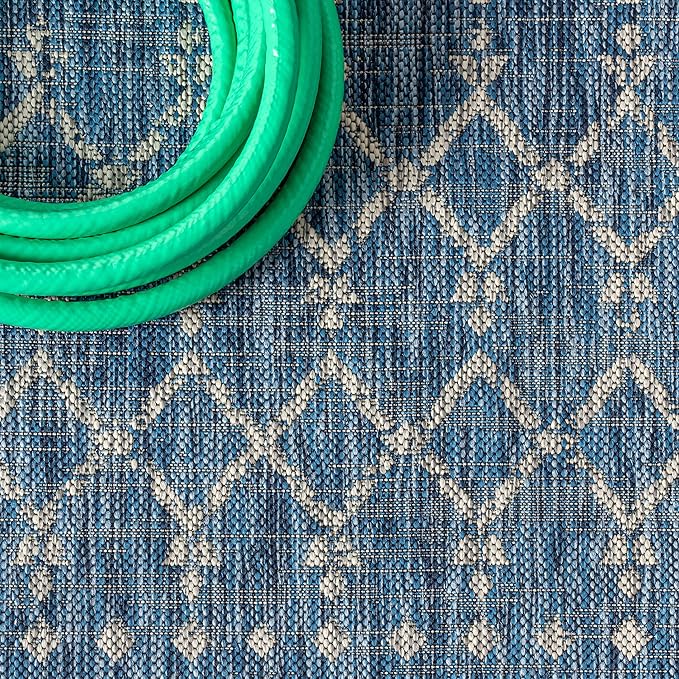 JONATHAN Y SMB108B-4R Ourika Moroccan Geometric Textured Weave Indoor/Outdoor Area Rug, Bohemian, Scandinavian for Bedroom, Kitchen, Living Room, Easy-Cleaning, Navy/Light Gray, 4' Round