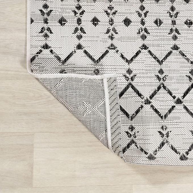 JONATHAN Y SMB108I-8 Ourika Moroccan Geometric Textured Weave Indoor Outdoor Area-Rug, Bohemian Coastal Traditional Easy-Cleaning,Bedroom,Kitchen,Backyard,Patio,Non Shedding, 8 X 10, Cream/Black