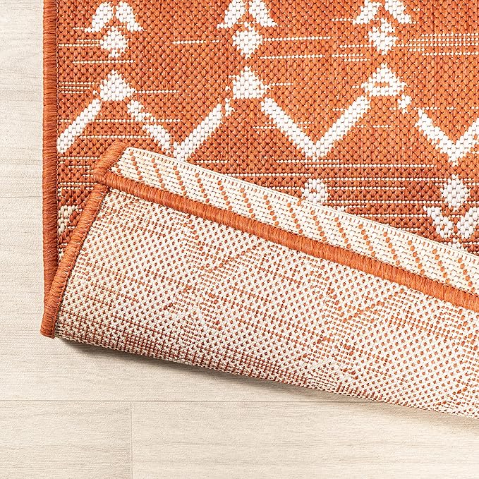 JONATHAN Y SMB108P-5R Ourika Moroccan Geometric Textured Weave Indoor Outdoor -Area Rug, Coastal, Bohemian, Modern Easy-Cleaning,Bedroom,Kitchen,Backyard,Patio,Non Shedding, Orange/Cream, 5' Round