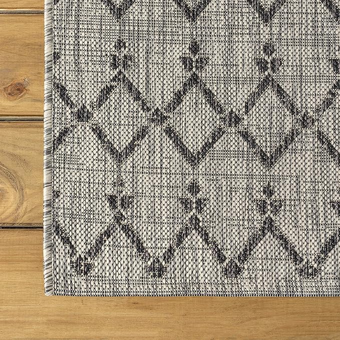 JONATHAN Y SMB108E-3 Ourika Moroccan Geometric Textured Weave Indoor Outdoor Area Rug, Bohemian, Rustic, Scandinavian Easy Cleaning,Bedroom,Kitchen,Backyard,Patio,Non Shedding, Light Gray/Black, 3 X 5