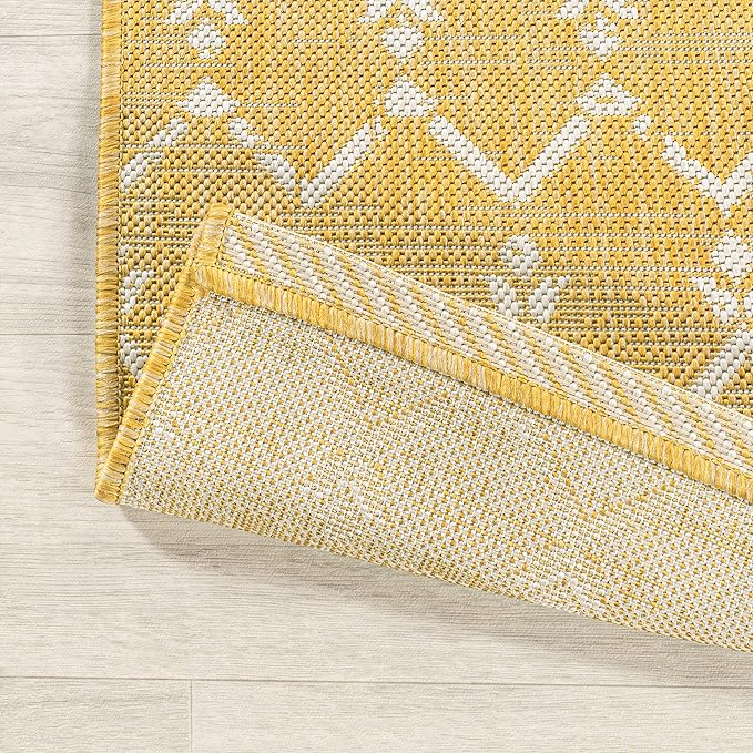JONATHAN Y SMB108G-5R Ourika Moroccan Geometric Textured Weave Indoor Outdoor Area-Rug, Coastal, Bohemian, Modern Easy-Cleaning,Bedroom,Kitchen,Backyard,Patio,Non Shedding, Yellow/Cream, 5' Round